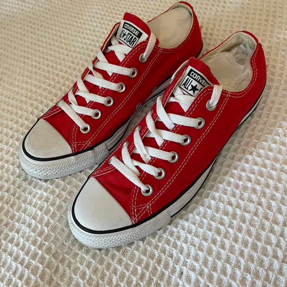 Converse Red Chuck Taylor All Star Classic Sneakers Women’s 8.5 Mens 6.5